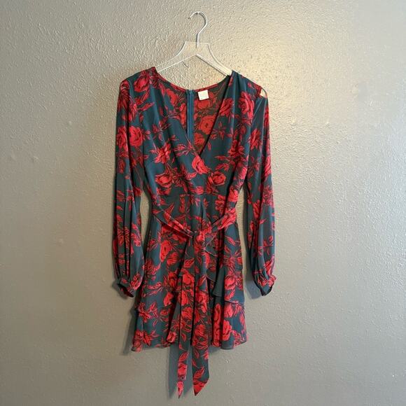 Selfie Leslie Kerry Layered Ballon Sleeve Dress Size L - Picture 2 of 8